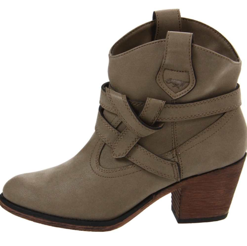 NWT Rocket Dog Sayla Booties